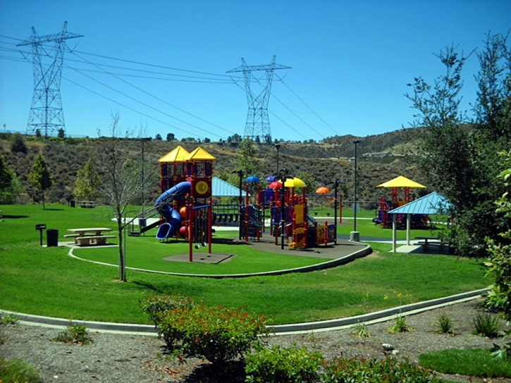 Green Lawn Villa Park, California Lawn And Landscape, Recreational Areas
